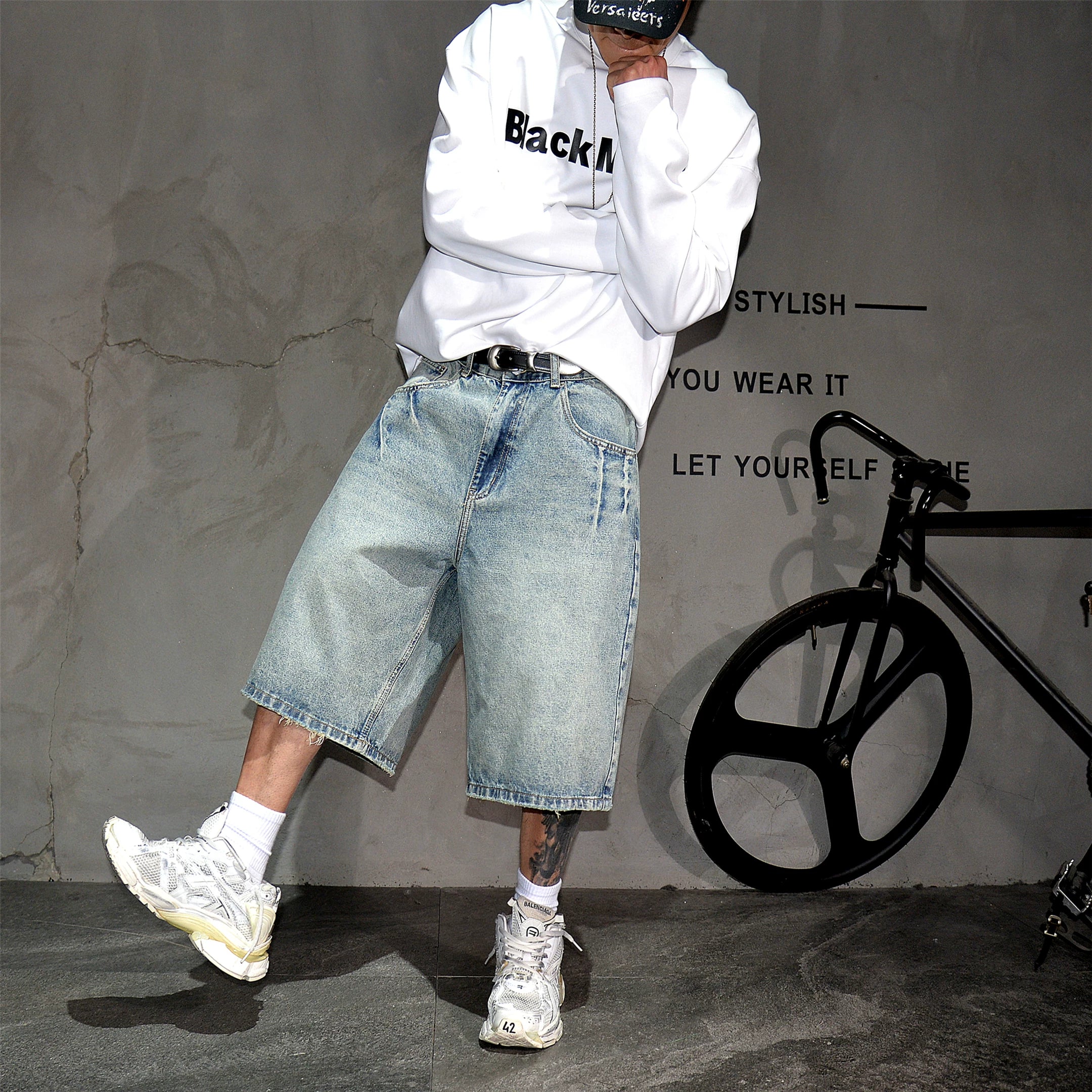 Japanese retro washed vintage light blue denim shorts, men's trendy brand casual loose wide leg straight leg six inch pants, summer