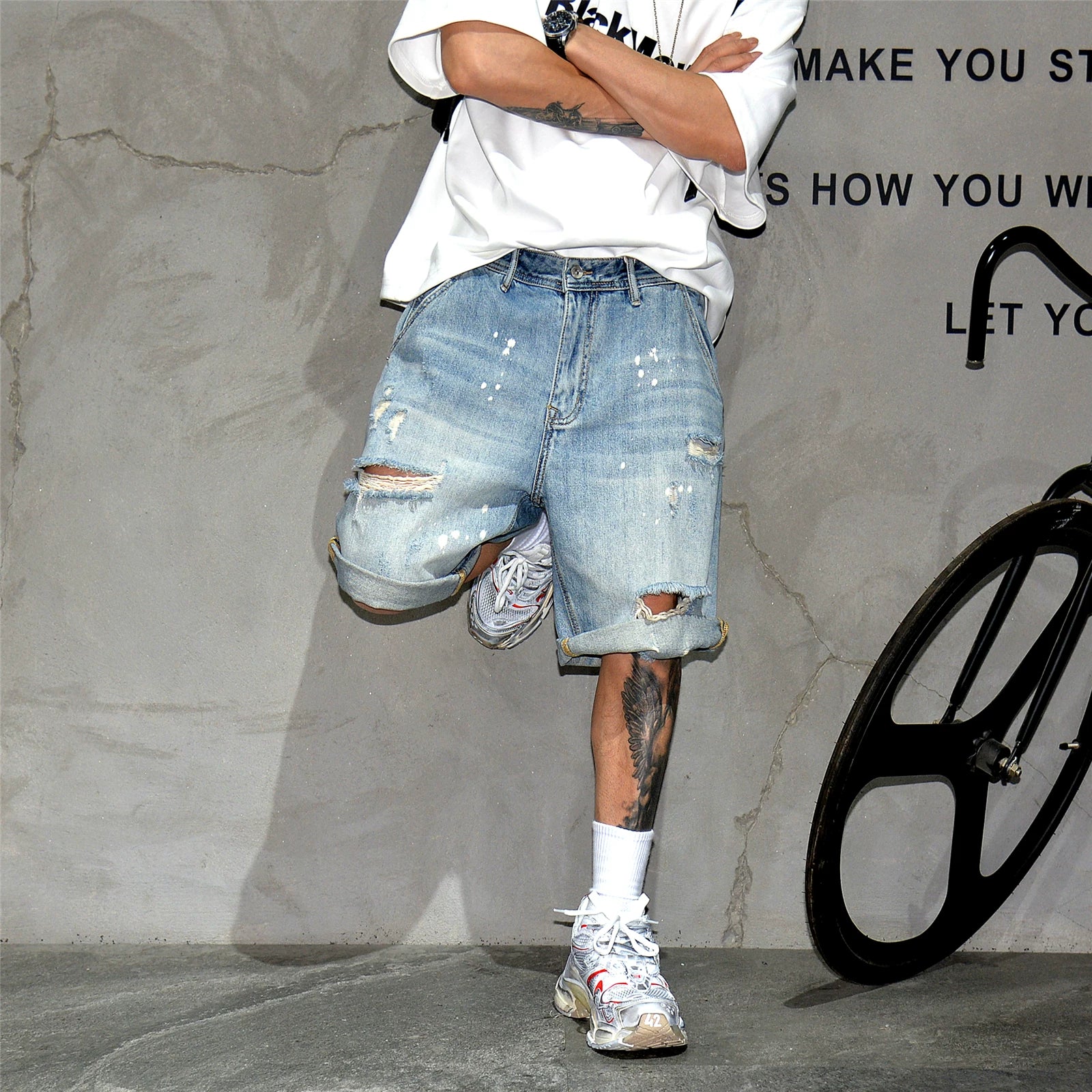 American fashion brand ripped denim shorts for men, retro vintage, distressed, splashed paint, scratched beggar, five quarter pants, loose oversized shorts, mid length pants